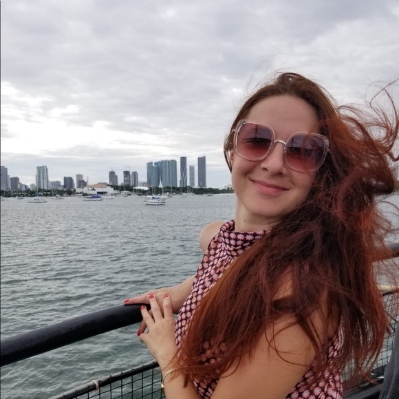 Meet your Posher, Anna - Picture 1 of 1